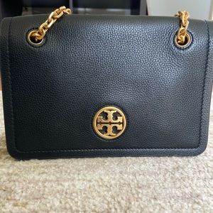 Tory Burch Carson Convertible Leather CrossbodyBag